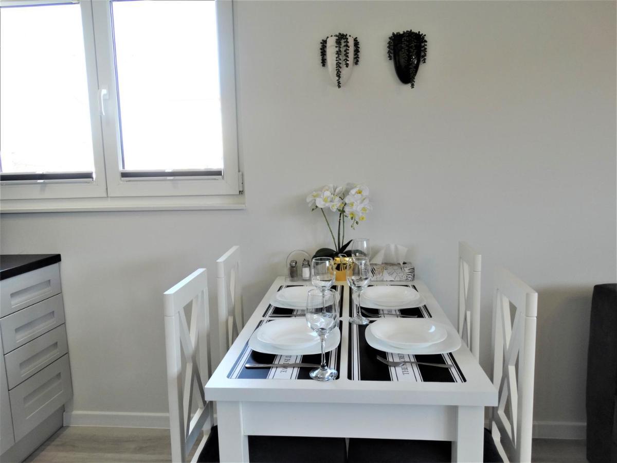 Apartament Centrum Świnoujście Buitenkant foto